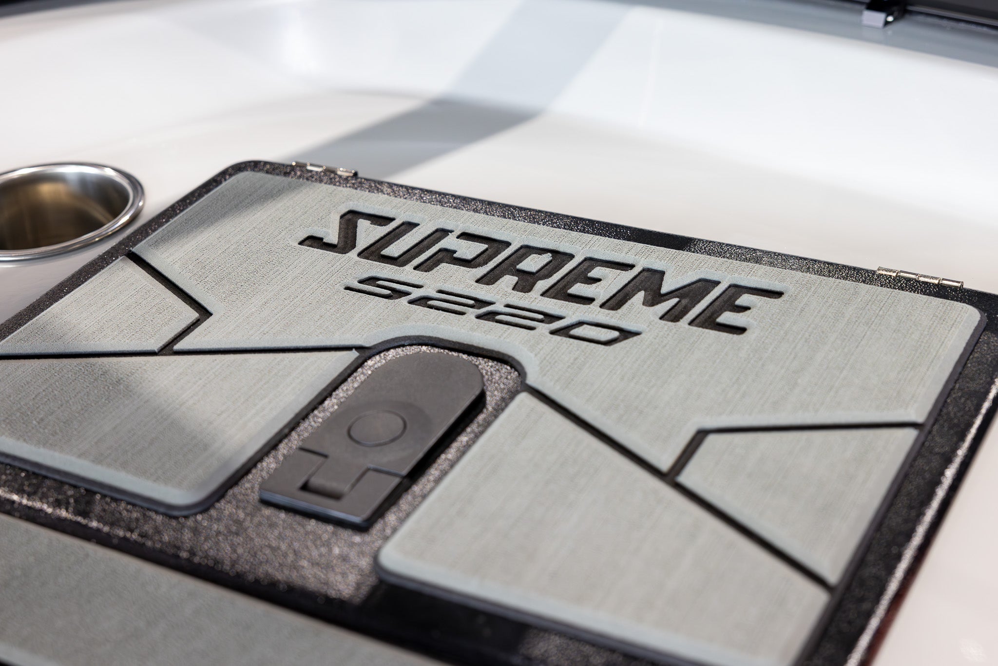 2026 SUPREME S220